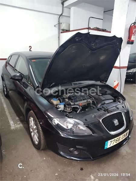 Usado Seat Leon Ecomotive 105 CV (77 kW) 2009 Negro Berlina