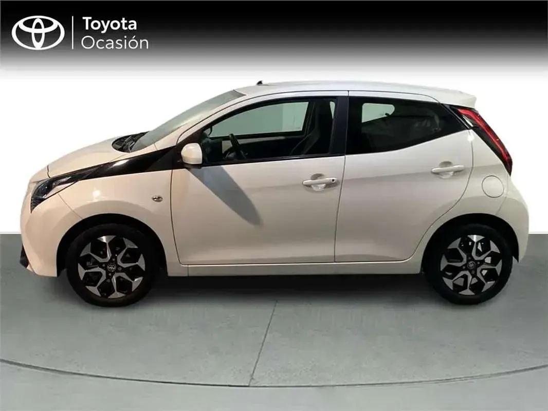 Usado Toyota Aygo X-play 72 CV (52 kW) 2021 Utilitario