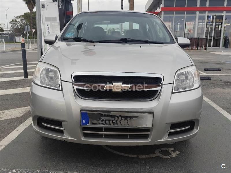 Usado Chevrolet Aveo LS 100 CV (73 kW) 2008 Gris / plata Berlina
