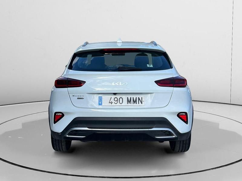 Usado Kia XCeed 136 CV (100 kW) 2024 Blanco SUV