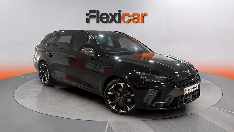 Usado Cupra Leon 150 CV (110 kW) 2025 Negro Berlina