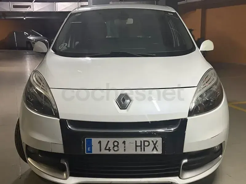 Usado Renault Scénic III Dynamique 110 CV (80 kW) 2013 Blanco Monovolumen