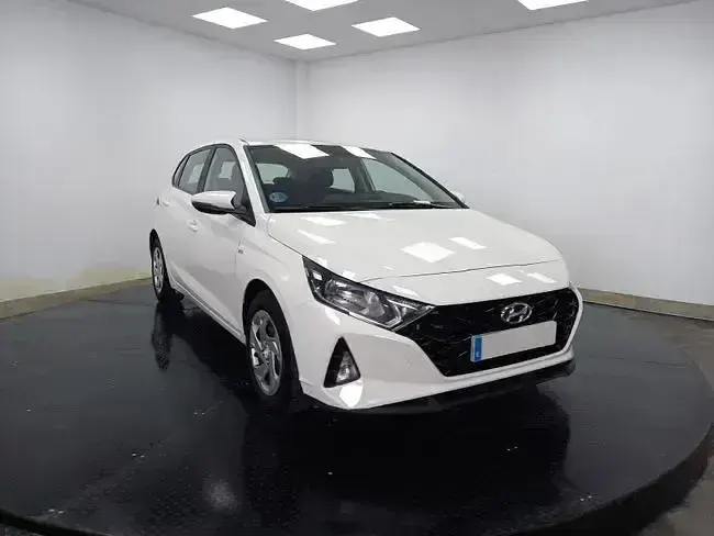 Usado Hyundai i20 101 CV (74 kW) 2021 Blanco Utilitario