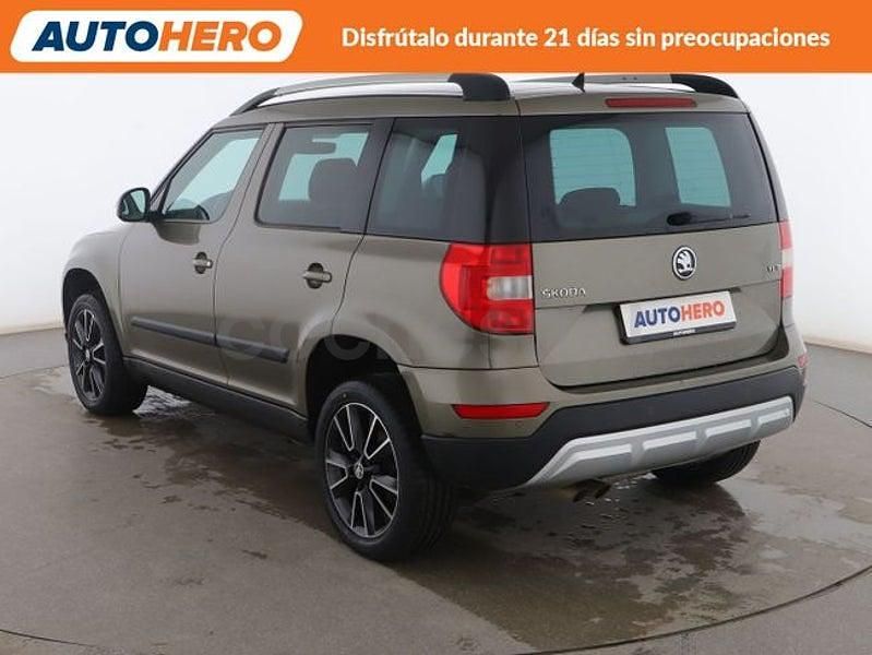 Usado Skoda Yeti Active 110 CV (80 kW) 2017 Verde SUV