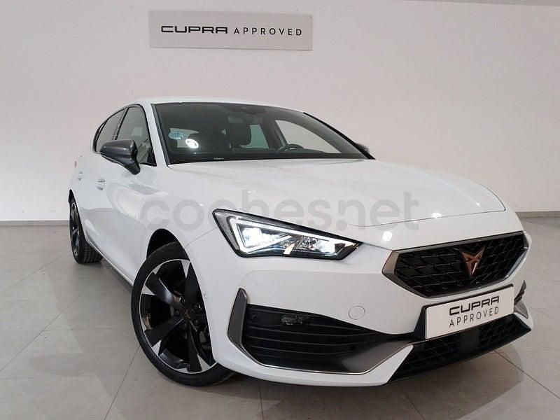 Usado Cupra Leon 150 CV (110 kW) 2025 Blanco Berlina
