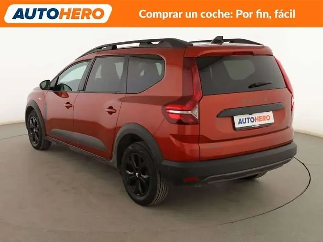 Usado Dacia Jogger Extreme 110 CV (80 kW) 2022 Marrón Monovolumen
