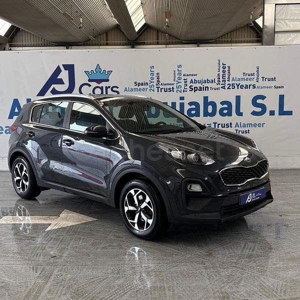Usado Kia Sportage 136 CV (100 kW) 2021 Gris / plata SUV