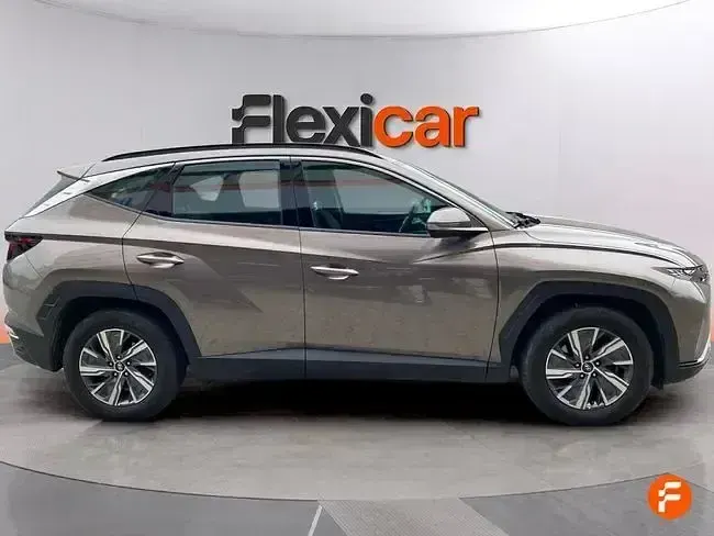 Usado Hyundai Tucson 150 CV (110 kW) 2024 Gris SUV