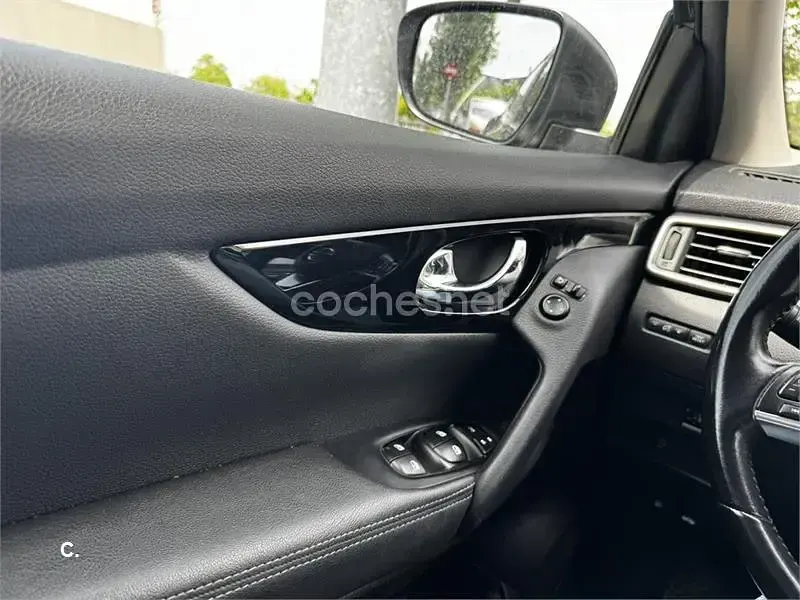 Usado Nissan Qashqai Tekna 140 CV (102 kW) 2019 Negro SUV