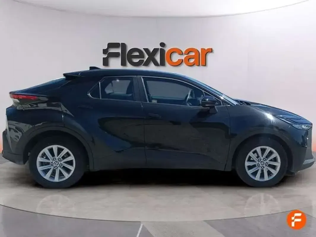 Usado Toyota C-HR Active 140 CV (102 kW) 2024 Negro SUV