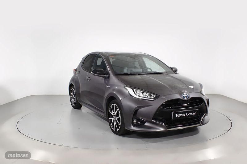 Gris Usado 2021 Toyota Yaris Style Berlina | 20.700 € (Precio justo) - Imagen 1/4