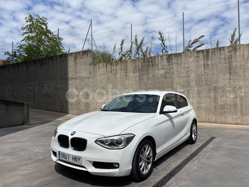 Blanco Usado 2013 BMW 118 Utilitario | 7990 € (Buen precio) - Imagen 1/4