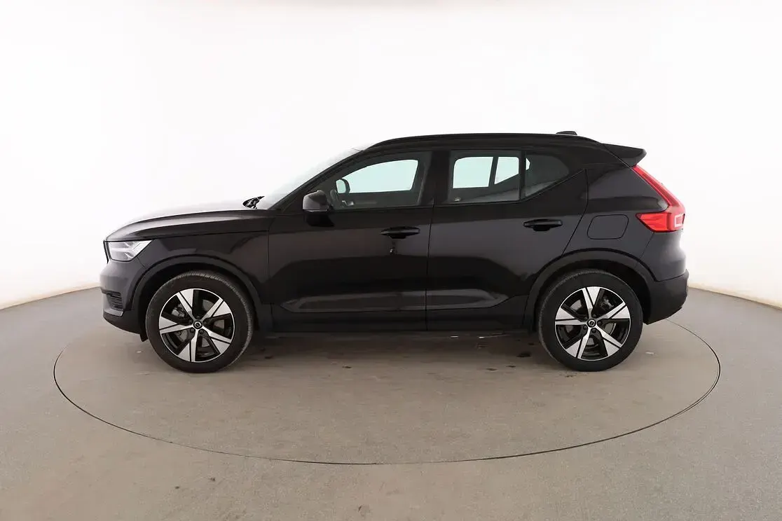 Usado Volvo XC40 Plus 169 kW (231 CV) 2022 Negro SUV