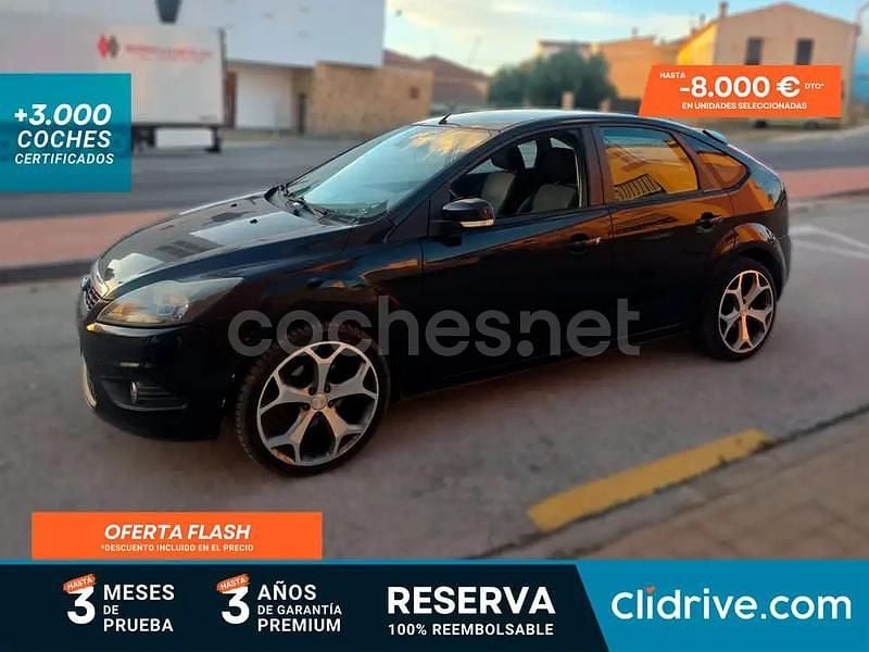 Negro Usado 2009 Ford Focus Trend Berlina | 4890 € (Precio justo) - Imagen 1/3