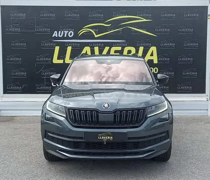 Usado Skoda Kodiaq SportLine 190 CV (139 kW) 2020 Gris / plata SUV