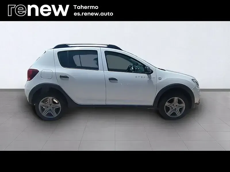Usado Dacia Sandero Essentiel 90 CV (66 kW) 2018 Blanco Berlina