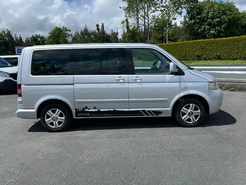 Usado VW Multivan Highline 174 CV (127 kW) 2003 Gris / plata Monovolumen
