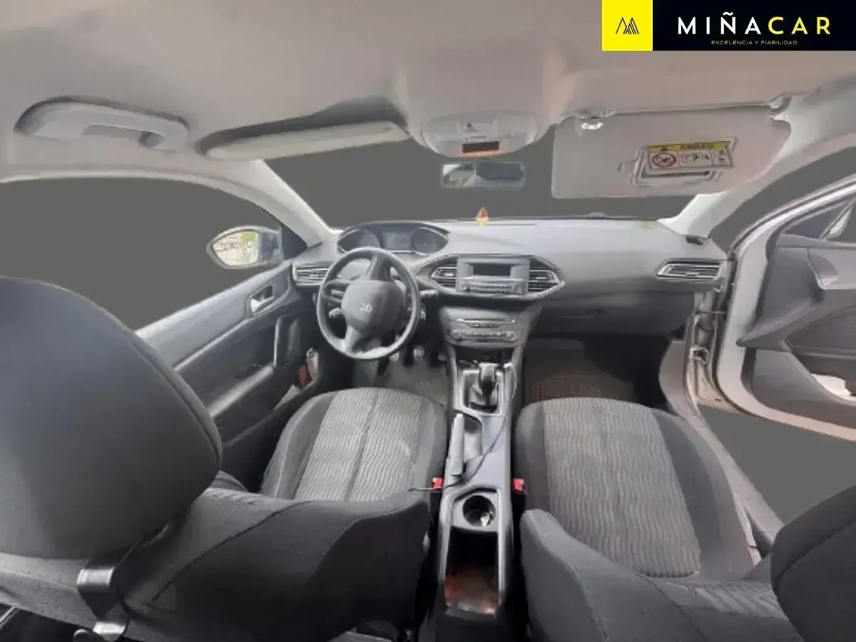 Usado Peugeot 308 SW Business-Line 120 CV (88 kW) 2017 Gris Familiar