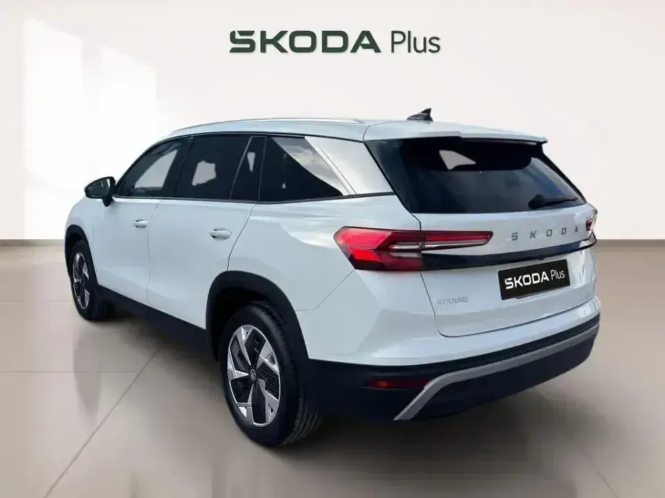 Usado Skoda Kodiaq Selection 150 CV (110 kW) 2025 Blanco SUV