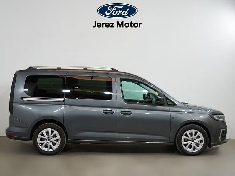 Usado Ford Tourneo Titanium 150 CV (110 kW) 2025 Gris Monovolumen