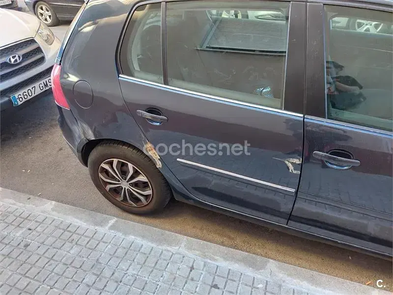 Usado VW Golf IV Trendline 105 CV (77 kW) 2005 Azul Berlina