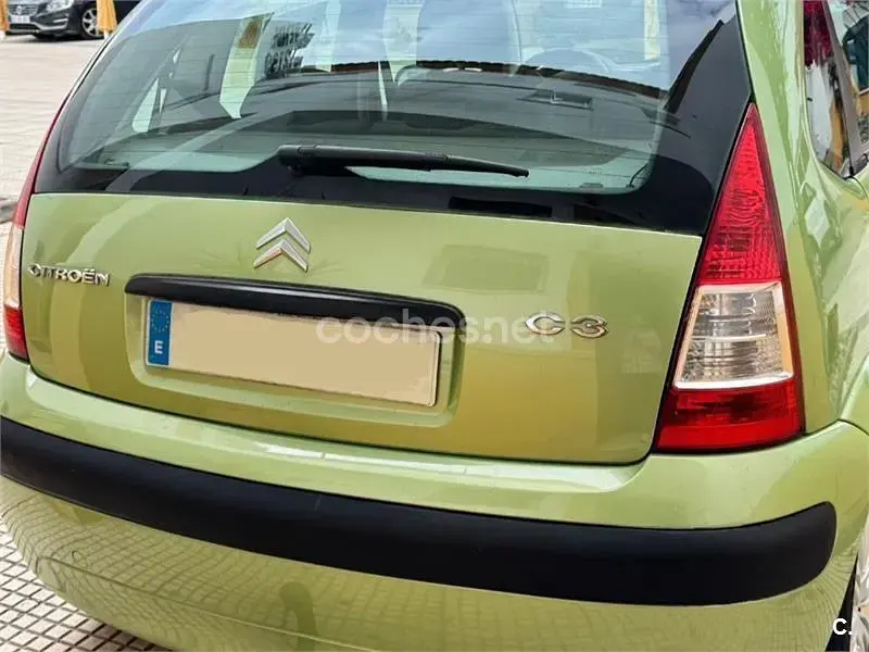 Usado Citroën C3 61 CV (44 kW) 2006 Verde Berlina