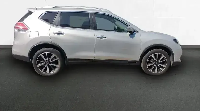 Usado Nissan X-Trail Tekna 131 CV (96 kW) 2014 Plata tecno metalizado SUV