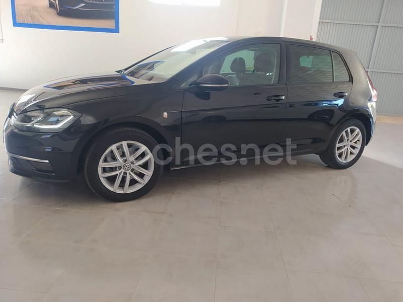 Usado VW Golf VII Advance 150 CV (110 kW) 2019 Negro Berlina