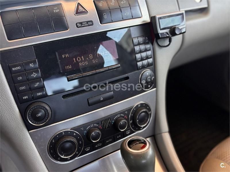 Azul Usado 2006 Mercedes C200 Avantgarde Familiar | 6700 € (Un poco caro) - Imagen 1/4
