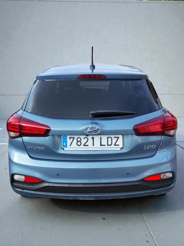 Usado Hyundai i20 100 CV (73 kW) 2020 Azul Utilitario