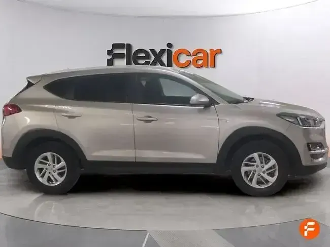 Usado Hyundai Tucson 132 CV (97 kW) 2019 Gris SUV