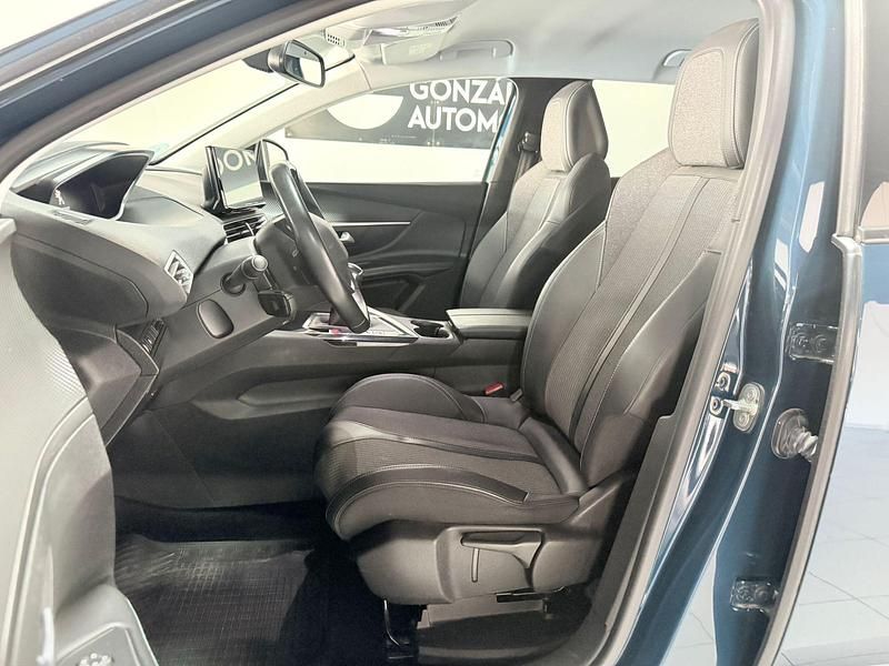 Usado Peugeot 3008 Active 130 CV (95 kW) 2022 Azul SUV