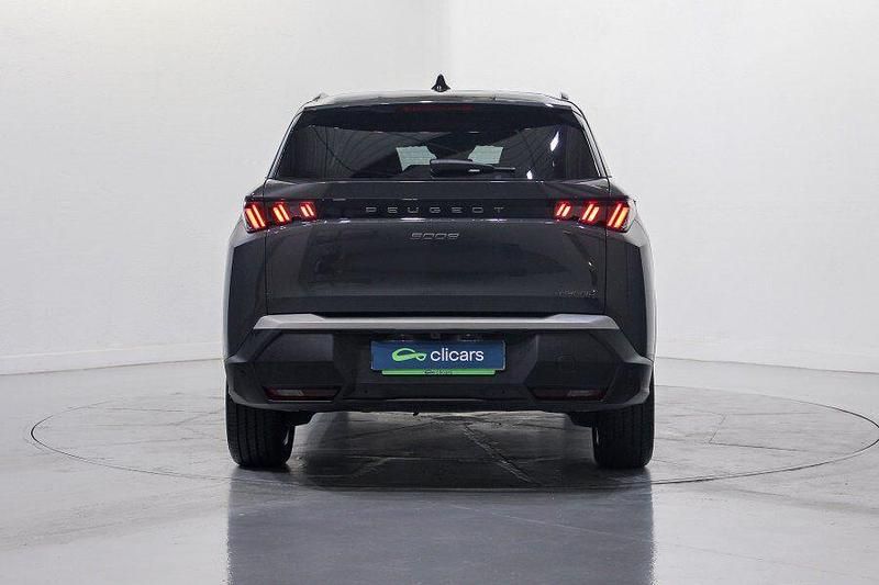 Usado Peugeot 5008 Allure 136 CV (100 kW) 2025 Gris / plata SUV
