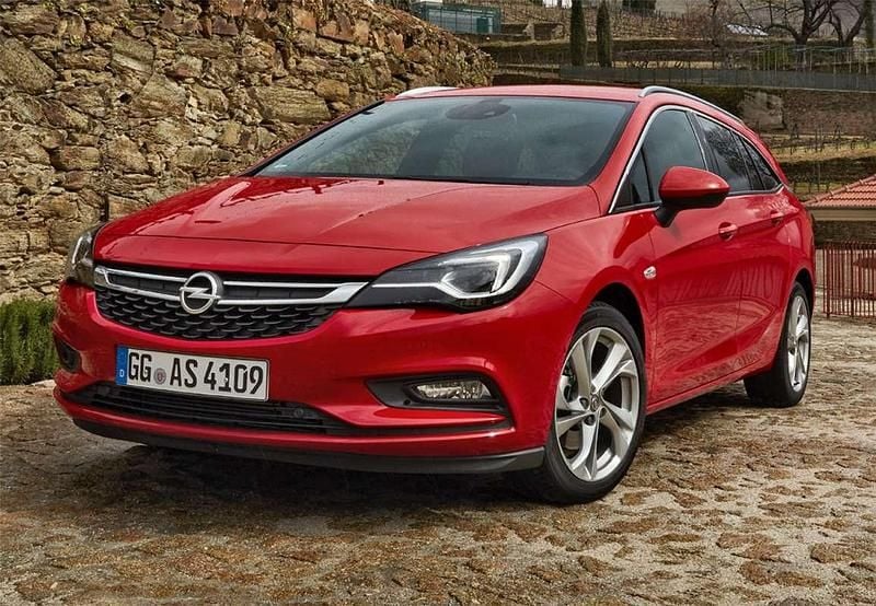 Usado Opel Astra Excellence 136 CV (100 kW) 2017 Plateado Familiar