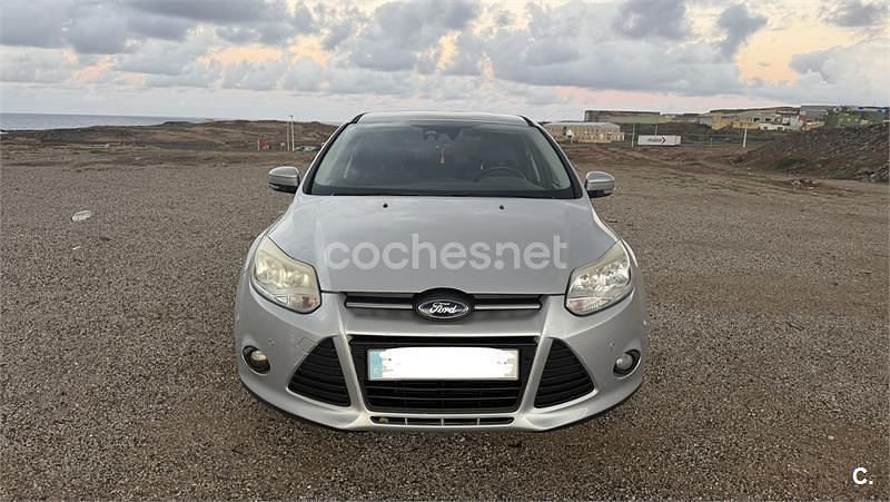 Używany Ford Focus 115 KM (84 kW) 2014 Szary Sedan/Limuzyna