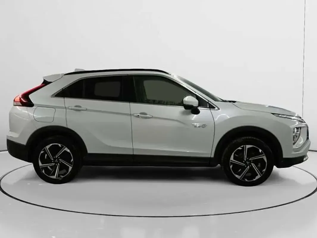 Usado Mitsubishi Eclipse Cross 188 CV (138 kW) 2022 Blanco SUV