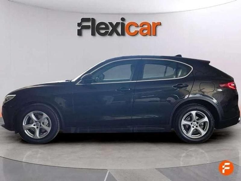 Usado Alfa Romeo Stelvio 179 CV (131 kW) 2017 Negro SUV