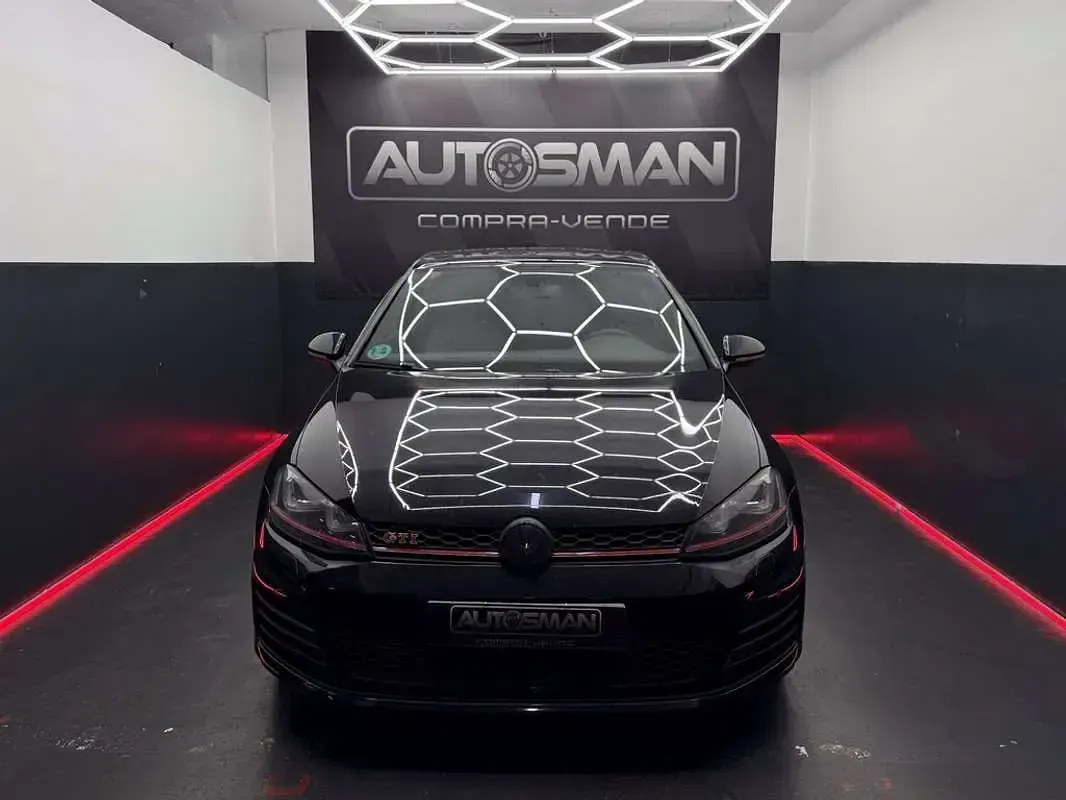 Usado VW Golf VII GTI 230 CV (169 kW) 2016 Negro Utilitario