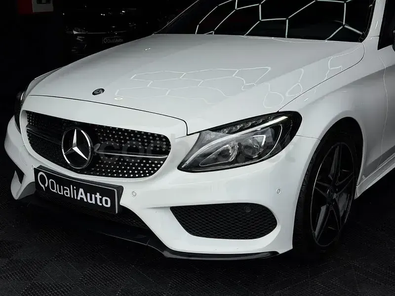 Usado Mercedes C220 170 CV (125 kW) 2018 Blanco Coupe