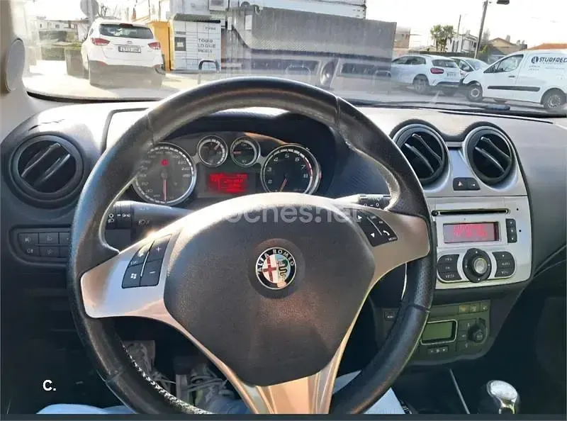 Usado Alfa Romeo MiTo Distinctive 155 CV (114 kW) 2009 Rojo Utilitario