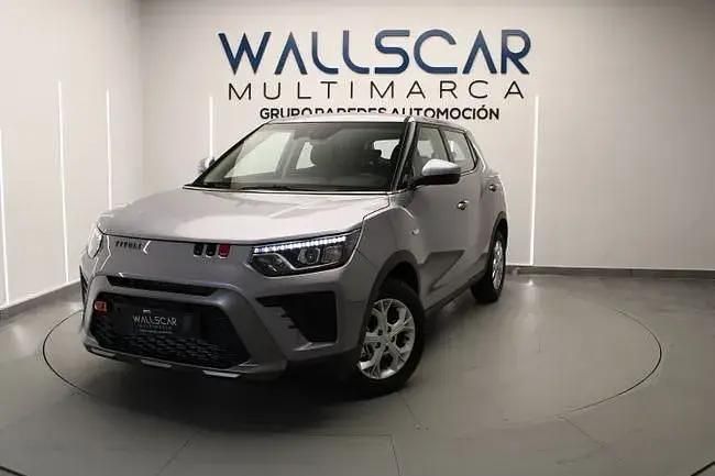Nuevo SsangYong Tivoli 135 CV (99 kW) 2025 Gris / plata SUV