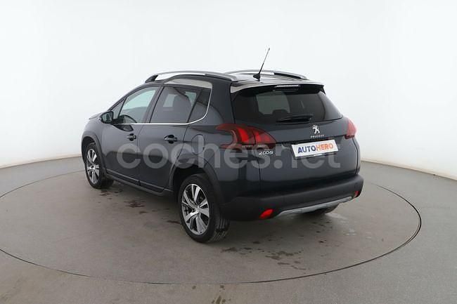 Usado Peugeot 2008 Allure 130 CV (95 kW) 2019 Gris SUV