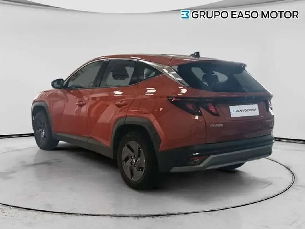 Usado Hyundai Tucson 252 CV (185 kW) 2025 Naranja SUV