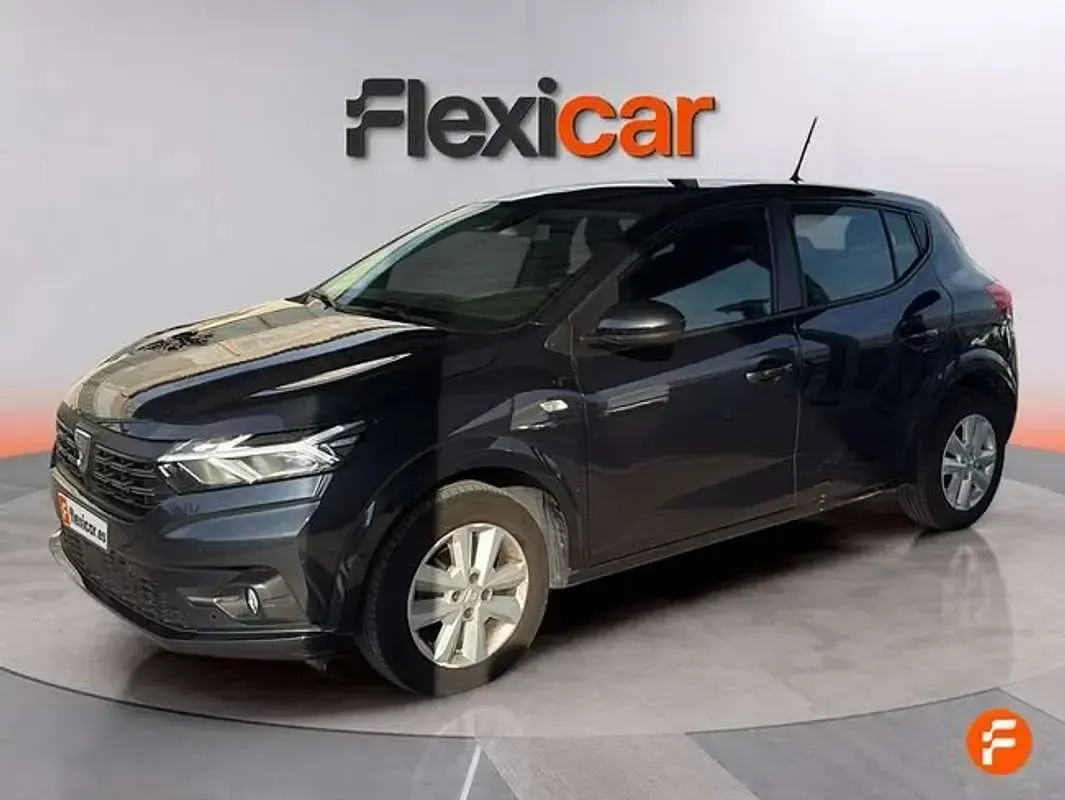 Usado Dacia Sandero Comfort 91 CV (66 kW) 2022 Negro Utilitario