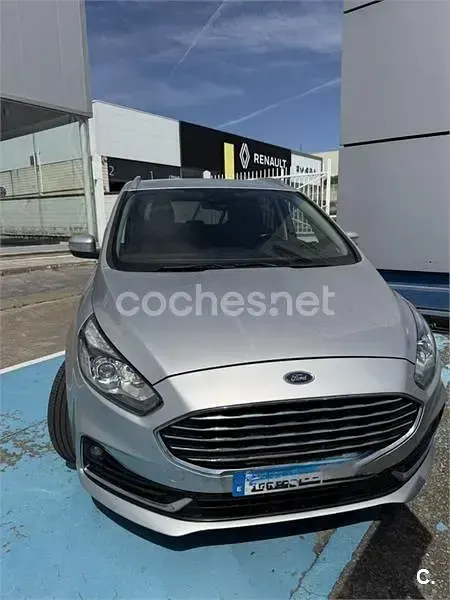 Usado Ford S-MAX Titanium 190 CV (139 kW) 2022 Gris / plata Monovolumen