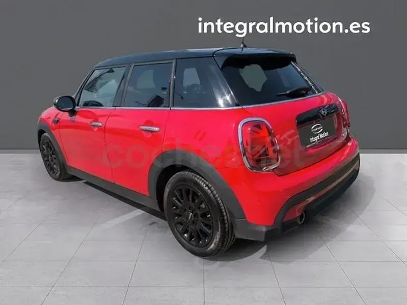 Usado Mini Cooper 136 CV (100 kW) 2022 Rojo Utilitario