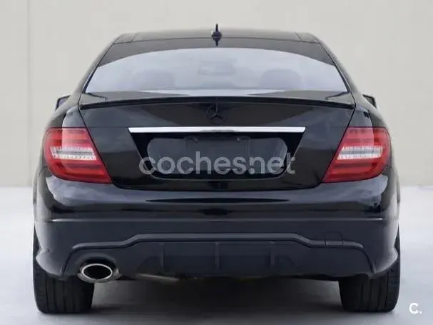 Usado Mercedes C220 170 CV (125 kW) 2012 Negro Coupe
