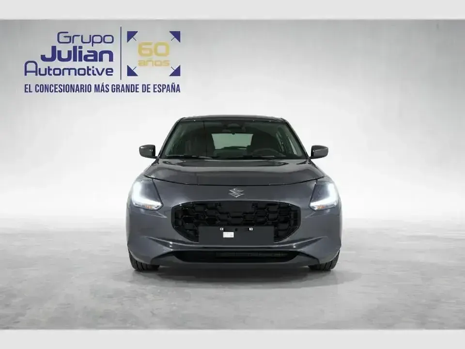 Nuevo Suzuki Swift 83 CV (61 kW) 2026 Gris Utilitario
