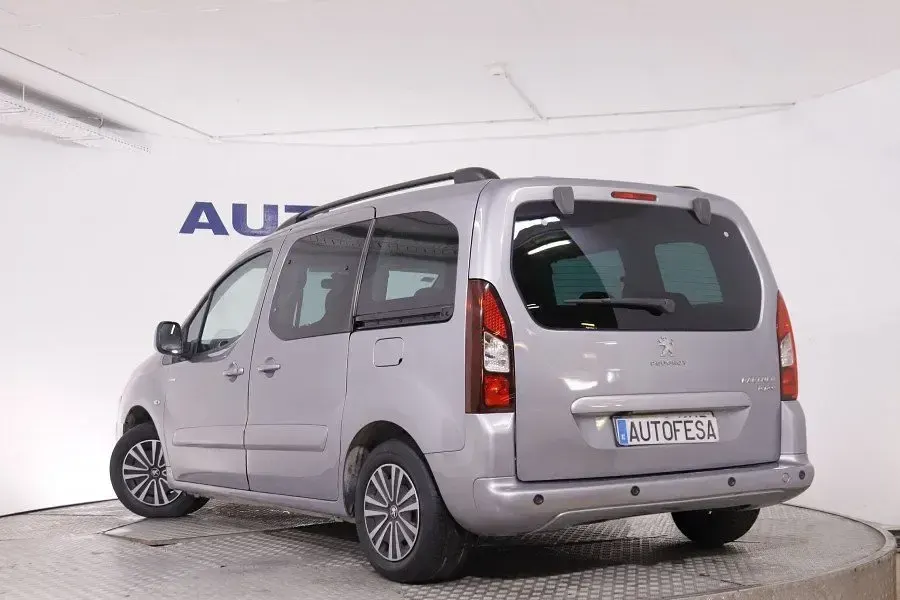 Usado Peugeot Partner 100 CV (73 kW) 2018 Gris