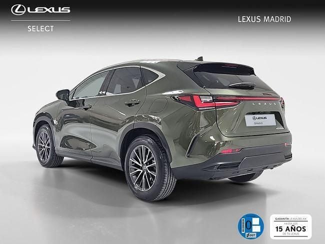 Usado Lexus NX450h+ Executive Line 292 CV (214 kW) 2025 Verde SUV